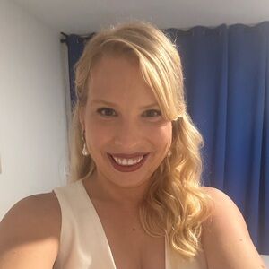 Meet your Posher, Christine